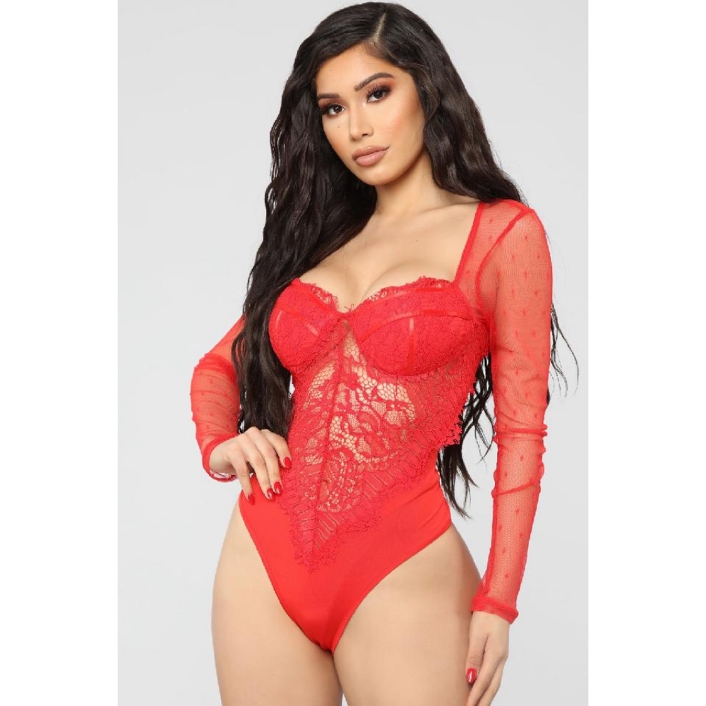 🔥 Fashion Nova Bodysuit 🔥